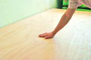 细木工板打家具该若何遴选呢